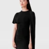 Asymmetrisk maxiklänning med cape Asymmetrisk maxiklänning med cape