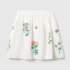 Blombroderad kjol Blombroderad kjol