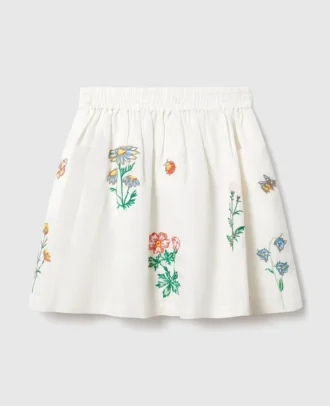 Blombroderad kjol