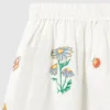 Blombroderad kjol Blombroderad kjol