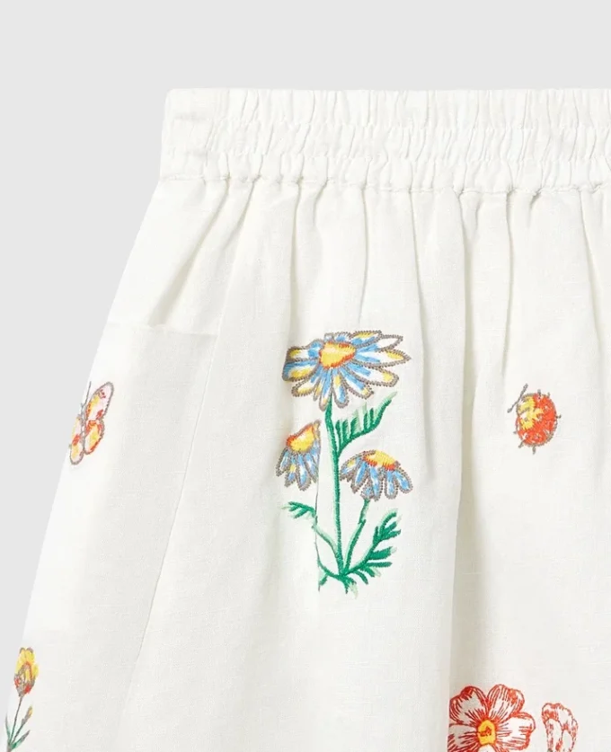 Blombroderad kjol Blombroderad kjol