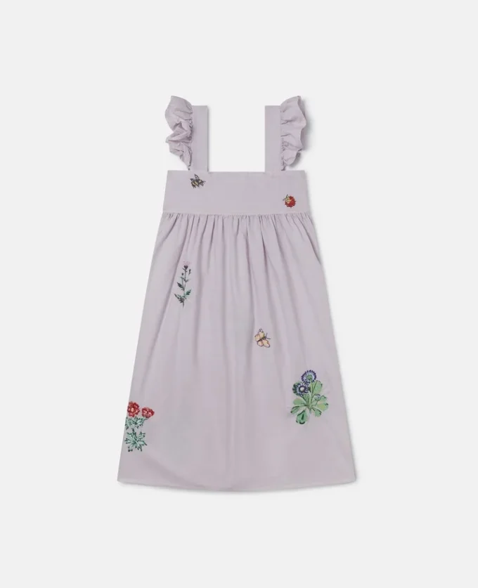 Blommig broderad ärmlös klänning Blommig broderad ärmlös klänning
