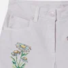 Blommiga broderade shorts