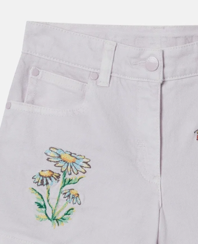 Blommiga broderade shorts