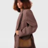 Crossbody-axelväska med logotyp