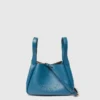 Crossbody-väska med dubbla handtag och logotyp Crossbody-väska med dubbla handtag och logotyp