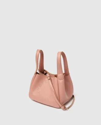 Crossbody-väska med dubbla handtag och logotyp