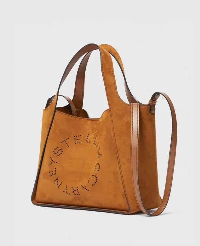 Crossbody-väska med logotyp och handtag