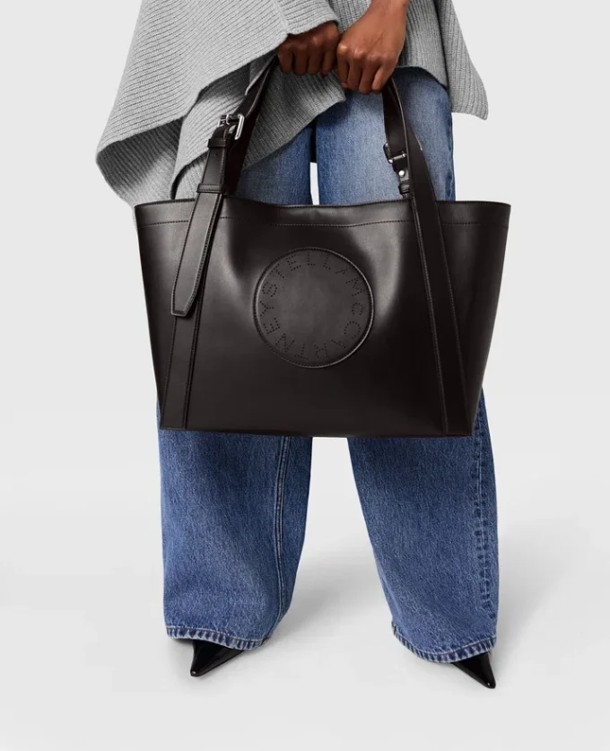Crossbody-väska med logotypbälte