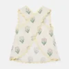 Daisies ärmlös topp med vågig kant Daisies ärmlös topp med vågig kant