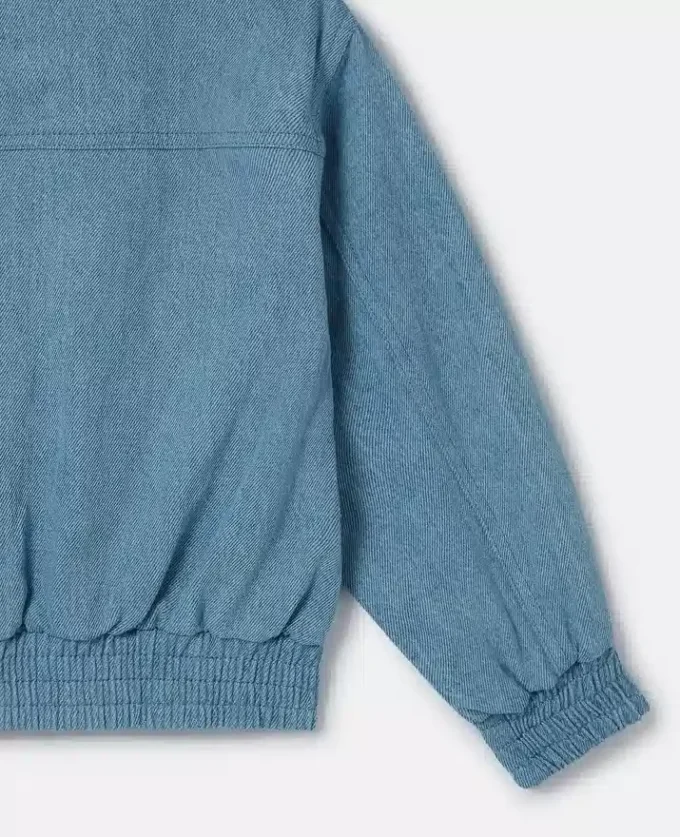 Denimjacka med broderade juveler Denimjacka med broderade juveler