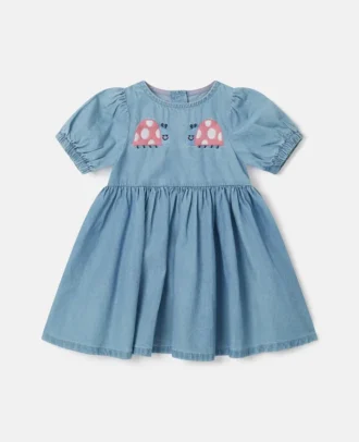 Denimklänning med broderad nyckelpiga