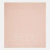 Dove broderad filt