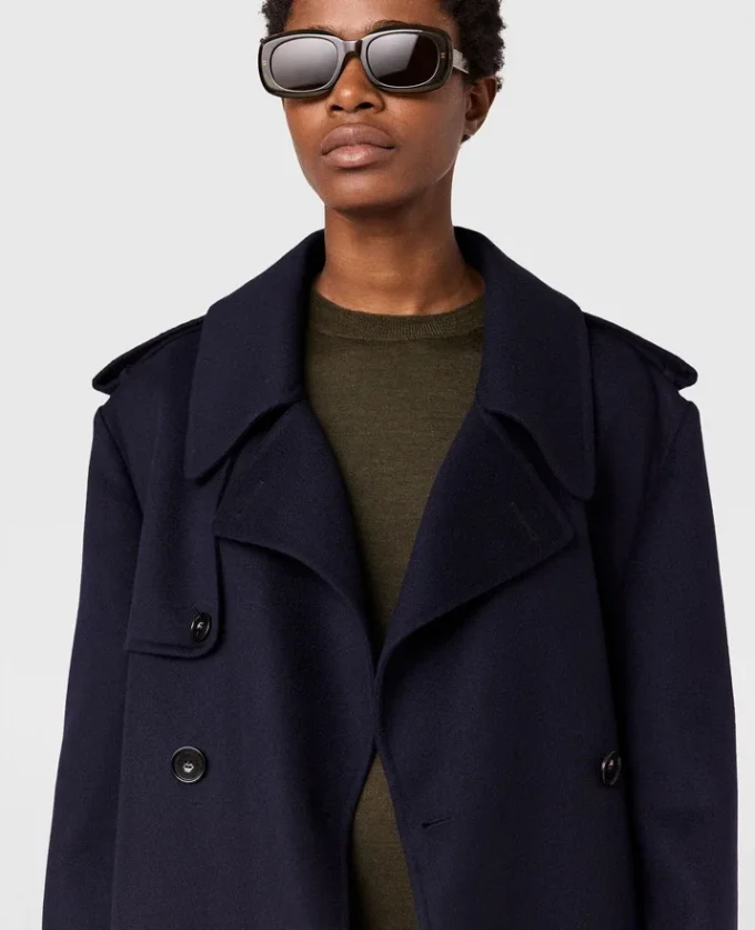 Dubbelknäppt trenchcoat med bälte