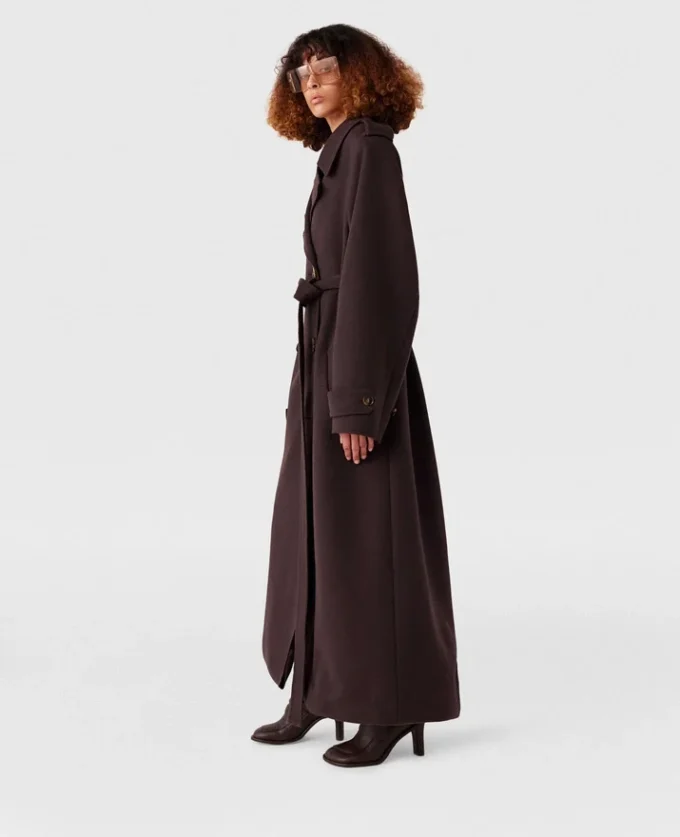 Dubbelvävd trenchcoat med bälte Dubbelvävd trenchcoat med bälte