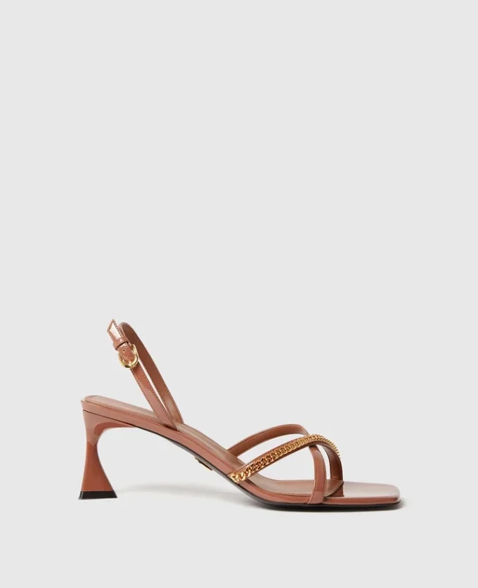 Elsa lackerade kitten heels