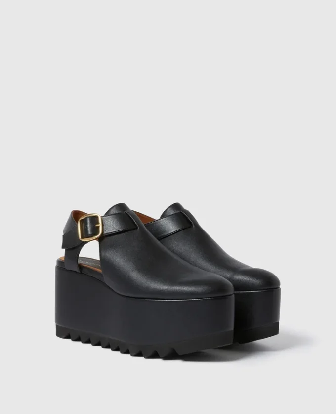 Elyse sandaler med sluten tå och T-rem Elyse sandaler med sluten tå och T-rem