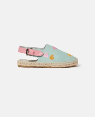 espadriller i canvas med broderade hjrtan 1 330x406 - Espadriller i canvas med broderade hj&auml;rtan