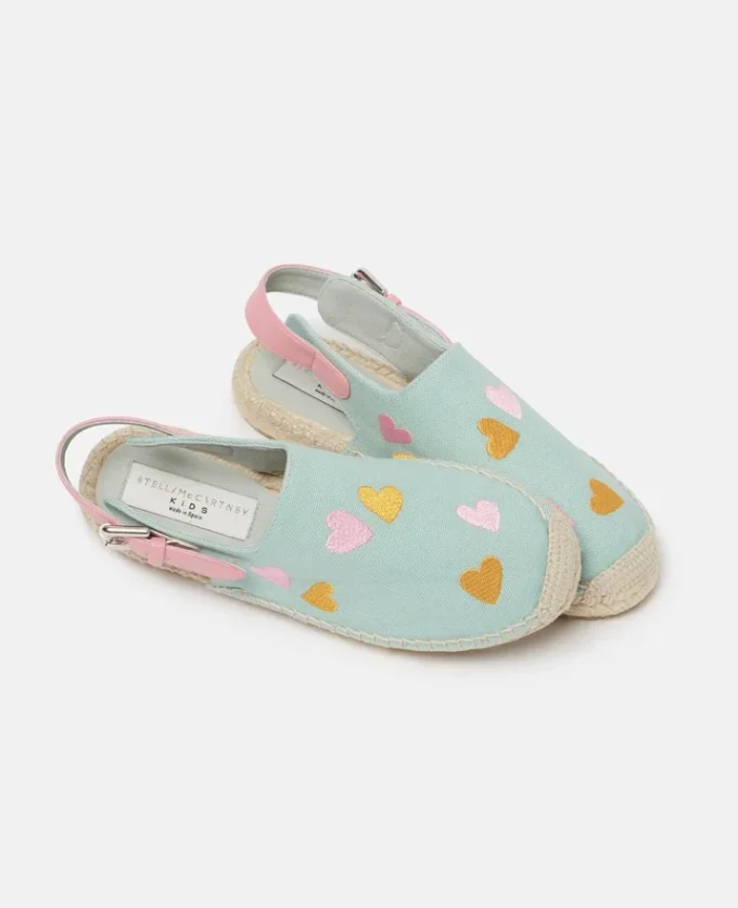 Espadriller i canvas med broderade hjärtan Espadriller i canvas med broderade hjärtan