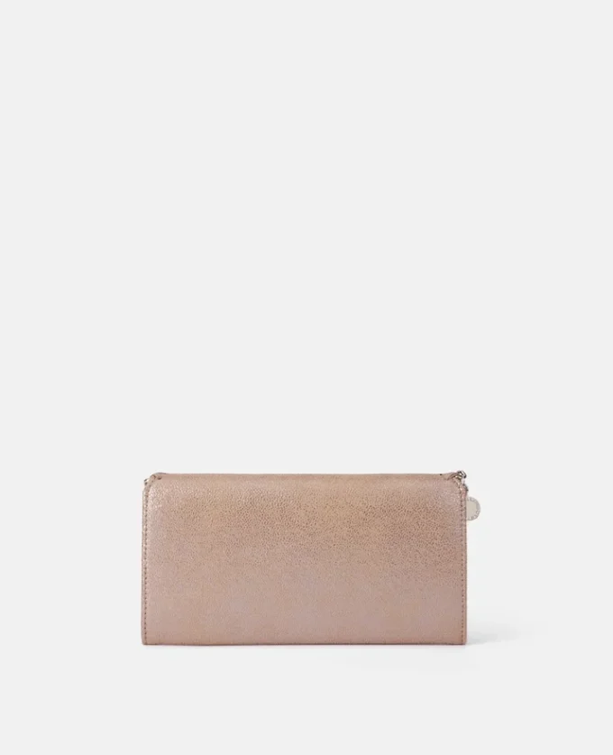 Falabella Flap Continental plånbok i pärlemorskimrande färg Falabella Flap Continental plånbok i pärlemorskimrande färg