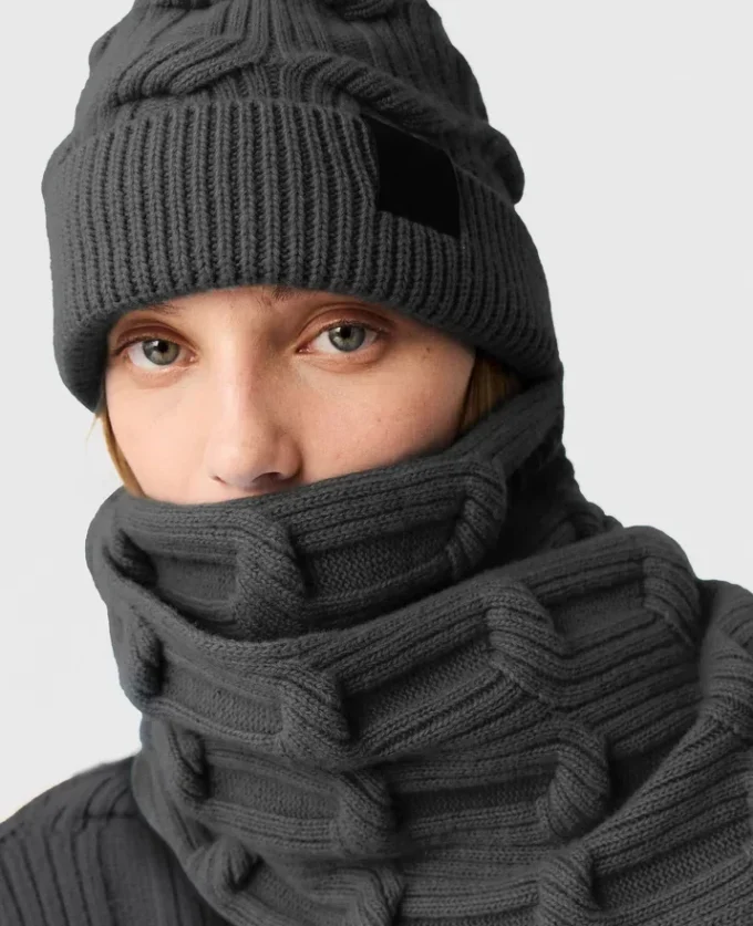 Falabella kabelstickad mössa Falabella kabelstickad mössa