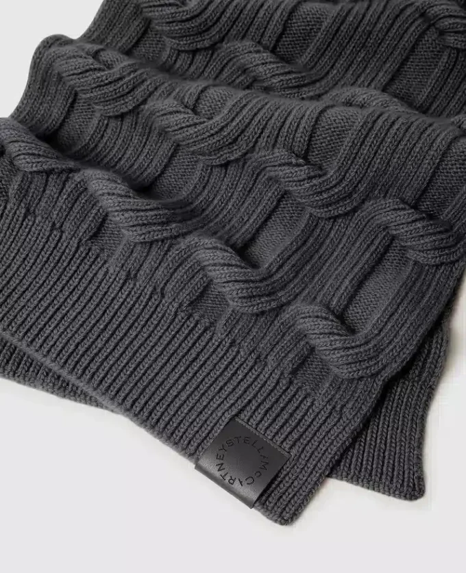 Falabella kabelstickad scarf
