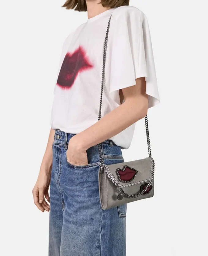 Falabella Lips plånbokskorsväska Falabella Lips plånbokskorsväska