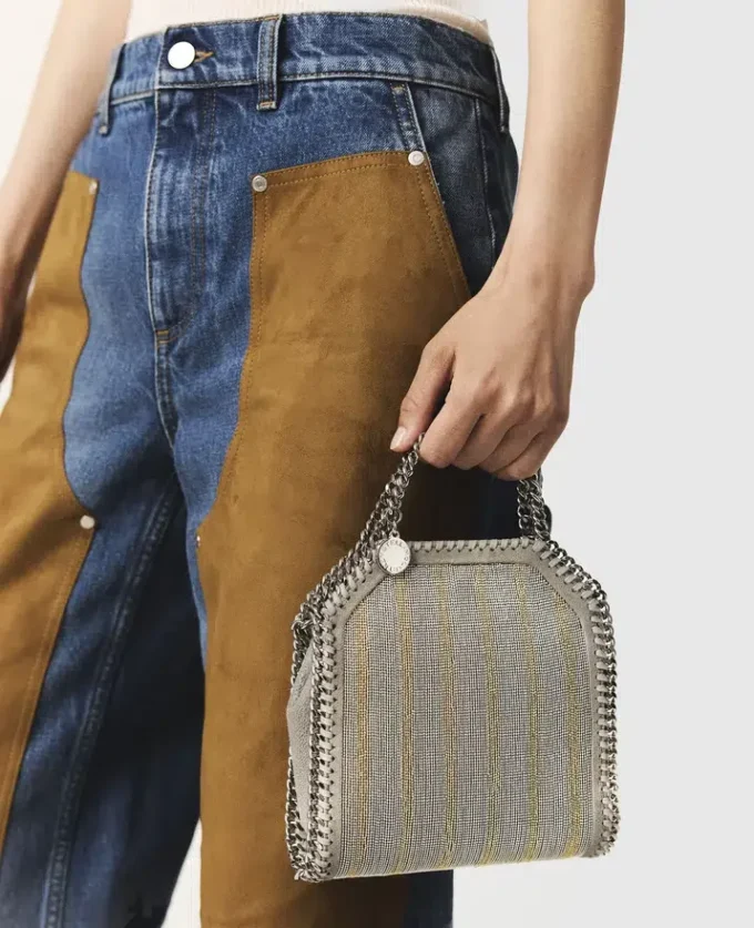 Falabella Metallic Chain-Embroidered Tiny Tote Bag i begränsad upplaga Falabella Metallic Chain-Embroidered Tiny Tote Bag i begränsad upplaga