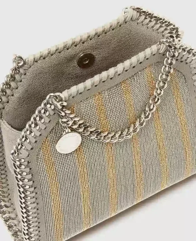 Falabella Metallic Chain-Embroidered Tiny Tote Bag i begränsad upplaga Falabella Metallic Chain-Embroidered Tiny Tote Bag i begränsad upplaga