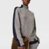 Turtleneck-tröja med kontrastpanel