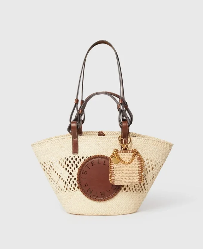 Falabella Raffia AirPods-fodral nyckelring Falabella Raffia AirPods-fodral nyckelring