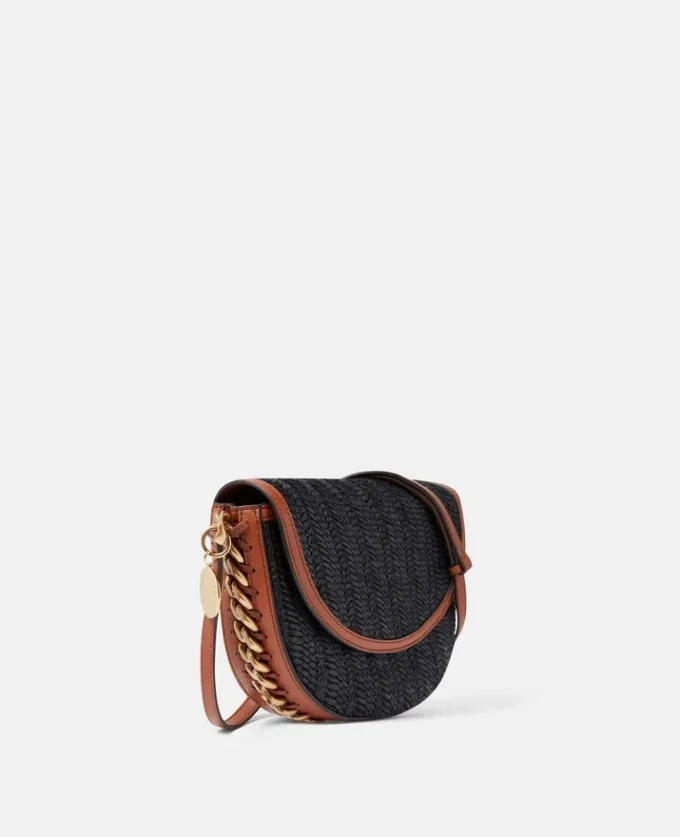 Frayme vävd raffia medium axelväska med lock Frayme vävd raffia medium axelväska med lock