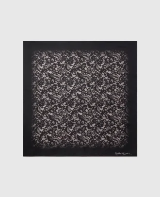 Fyrkantig scarf med spetsmönster