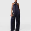 Halterneck-overall i satin med kulkedja Halterneck-overall i satin med kulkedja