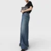 Högmidjade jeans med raka ben
