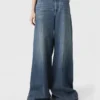 Högmidjade jeans med raka ben