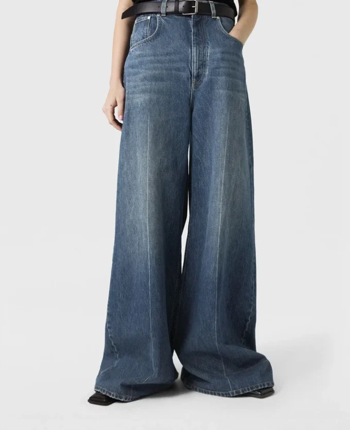 Högmidjade jeans med raka ben