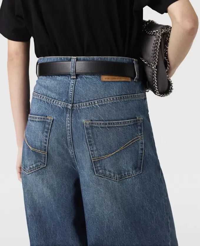 Högmidjade jeans med raka ben