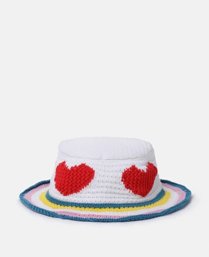 Hjärtformad virkad bucket hat Hjärtformad virkad bucket hat