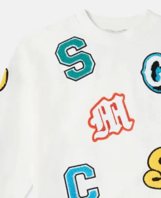 Huvtröja med broderade initialer