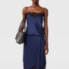 IKONISK SPETSKJOL IKONISK SPETSKJOL