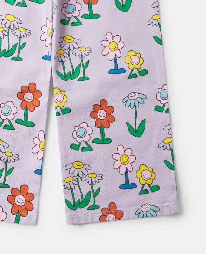 Jeans med blommönster och raka ben Jeans med blommönster och raka ben