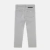 Jeans med märkespanel Jeans med märkespanel