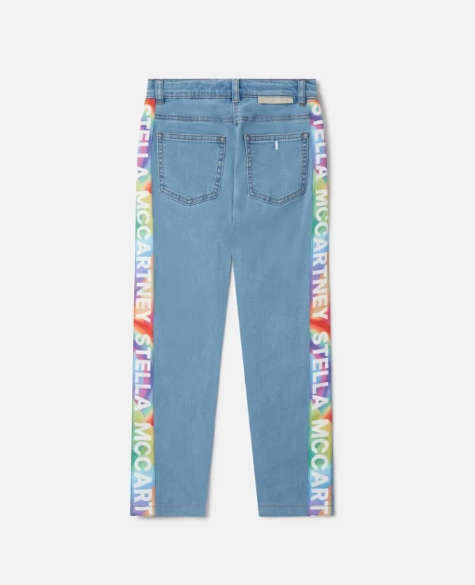 Jeans med raka ben och regnbågslogotyp
