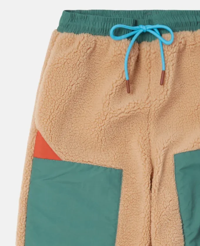 Joggingbyxor i fleece med camp-märke Joggingbyxor i fleece med camp-märke
