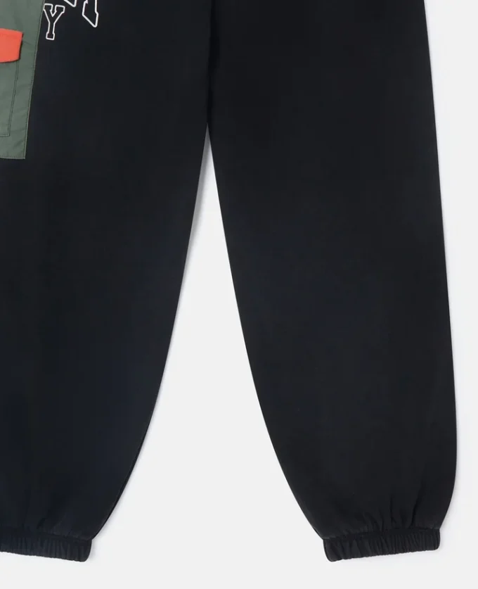 Joggingbyxor med dragsko och logotyp Joggingbyxor med dragsko och logotyp