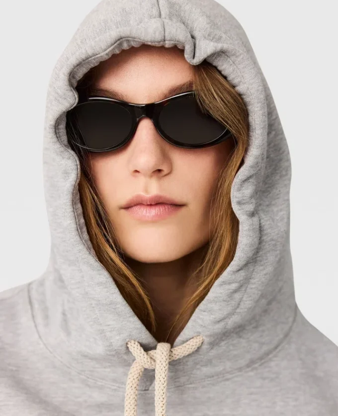 Kort hoodie med broderad logotyp Kort hoodie med broderad logotyp
