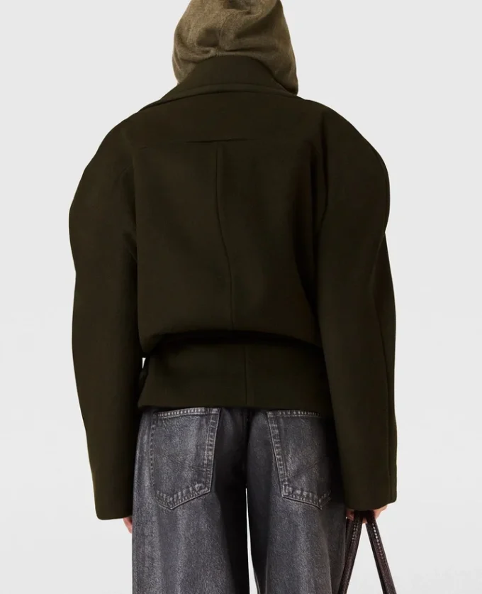 Kort trenchcoat med bälte Kort trenchcoat med bälte