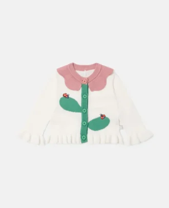 Krokad stickad kofta med blommönster