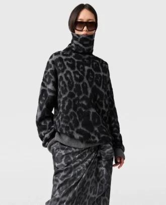 Leopardmönstrad jacquardtröja med hög hals